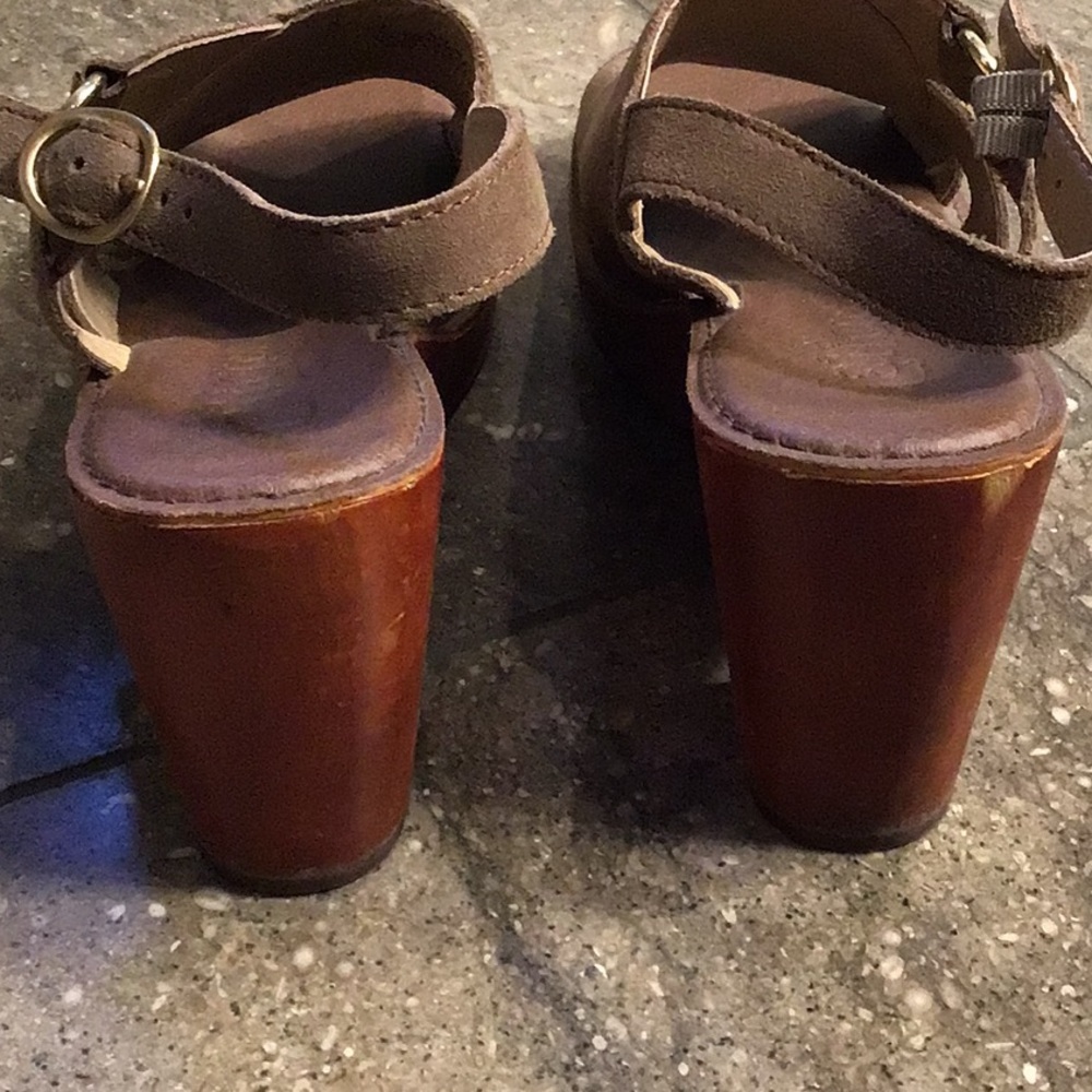 Latigo Iris tan leather sandals, 8.5 - Picture 4 of 16